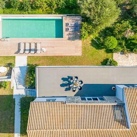 Apanemia Mare Villa Hlomósz